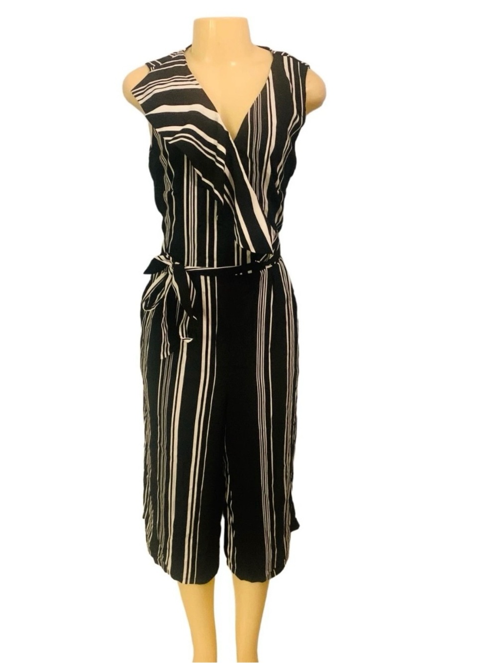 Spenser Jeremy  Sz 10 Women Romper Black & White Striped